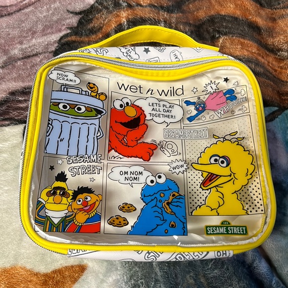 SESAME STREET MAKEUP BAG - Picture 1 of 3